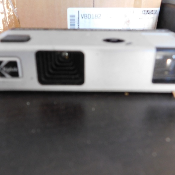 Kodak Camera Instamatic 10 Pocket Camera Vintage - Picture 2 of 5